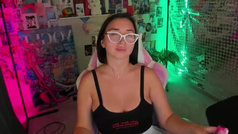 Snapshot of tiffany_robinson chatting on February 11, 2026, 12:32 pm tiffany_robinson online show from February 11, 2026, 12:32 pm