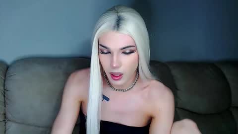 Snapshot of tiffany_smitch chatting on November 21, 2025, 11:42 am Tif online show from November 21, 2025, 11:42 am