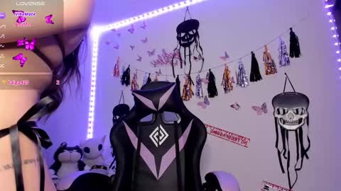 tiffany sofia online show from October 21, 2025, 9:04 pm