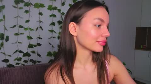 Tiffany online show from April 3, 2026, 12:47 pm