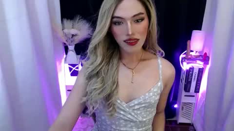 tiffany online show from November 25, 2025, 7:03 pm