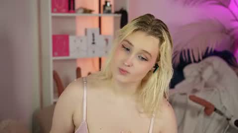 tiffanyjons online show from July 4, 2026, 7:09 pm
