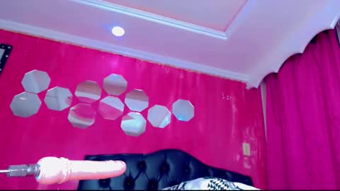 tiffanymackensyy69 online show from December 19, 2025, 11:45 pm