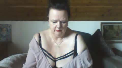 TiffanyMature online show from March 11, 2026, 11:05 am