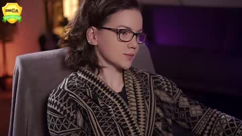 tiffanyriox online show from March 8, 2025, 5:49 am