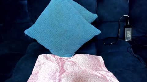 Tiffany online show from December 3, 2025, 12:51 am