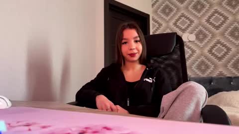 Tiffany online show from January 6, 2026, 10:19 am