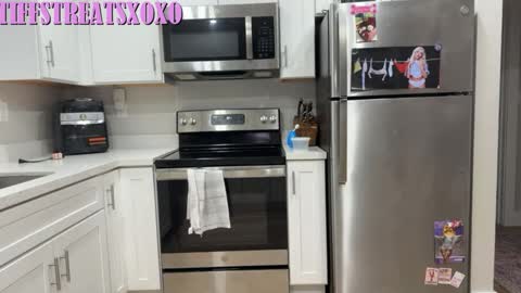 Snapshot of tiffstreatsxoxo chatting on March 30, 2026, 1:01 pm Tiffstreatsxoxo online show from March 30, 2026, 1:01 pm