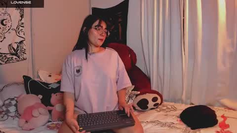 Lilith  online show from December 6, 2024, 11:57 pm