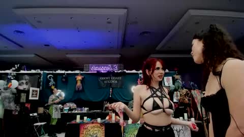 Snapshot of tiggerrosey chatting on February 1, 2025, 11:06 pm   All my Links online show from February 1, 2025, 11:06 pm