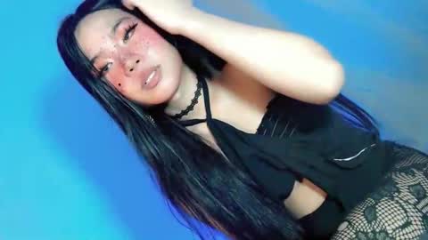 tight_elliana online show from December 3, 2025, 7:01 pm