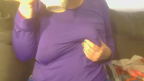 Snapshot of tight_kitty55 chatting on March 11, 2025, 7:14 pm tight Kitty55 online show from March 11, 2025, 7:14 pm