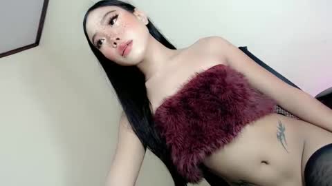Snapshot of tight_sabrina chatting on May 7, 2026, 7:52 pm tight_sabrina online show from May 7, 2026, 7:52 pm