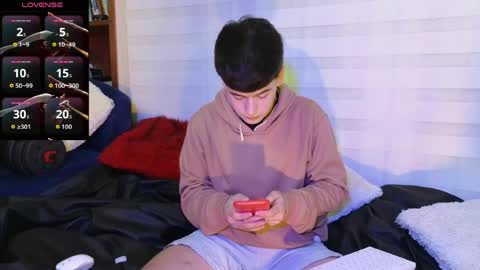 Snapshot of tightncuteass chatting on April 22, 2026, 12:35 am Camilo online show from April 22, 2026, 12:35 am