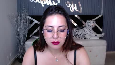 Tiina  online show from December 29, 2024, 1:38 pm