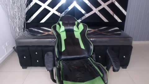 Tiina  online show from January 15, 2025, 1:41 pm