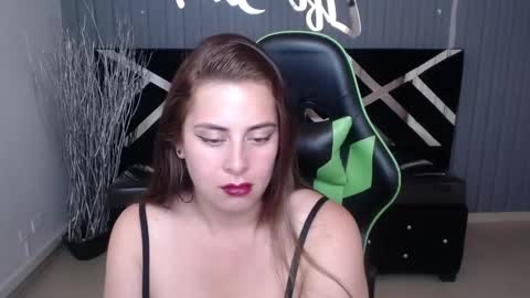 Tiina  online show from January 26, 2025, 5:44 pm