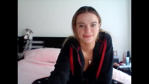Tily Love online show from May 20, 2026, 11:44 pm