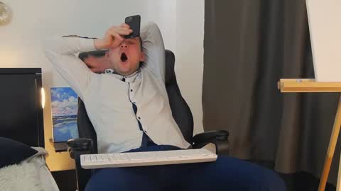 Snapshot of tim_mart chatting on January 12, 2025, 11:39 am ask me online show from January 12, 2025, 11:39 am