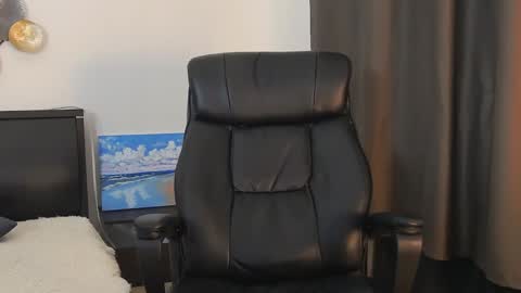 Snapshot of tim_mart chatting on January 18, 2025, 8:41 am ask me online show from January 18, 2025, 8:41 am