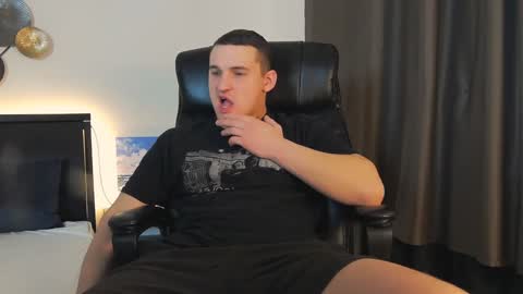 Snapshot of tim_mart chatting on February 3, 2025, 1:09 am ask me online show from February 3, 2025, 1:09 am