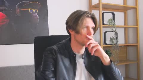 Snapshot of tim_mart chatting on November 26, 2025, 7:15 pm ask me online show from November 26, 2025, 7:15 pm