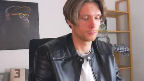 Snapshot of tim_mart chatting on November 27, 2025, 6:10 pm ask me online show from November 27, 2025, 6:10 pm