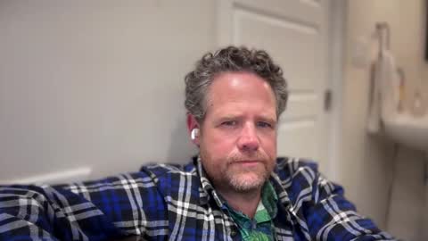 Snapshot of timjcali chatting on November 1, 2025, 2:46 am Tim online show from November 1, 2025, 2:46 am