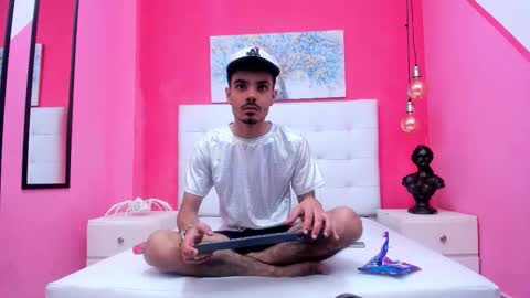 Evans  online show from October 29, 2025, 10:00 pm