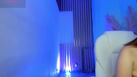 Tina  online show from December 21, 2025, 5:03 am