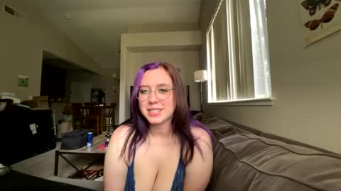 Tina online show from October 1, 2025, 7:31 pm