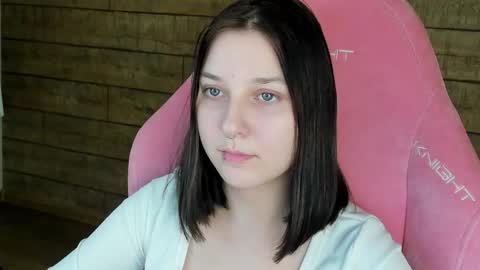 TinaBurton online show from January 14, 2026, 4:23 pm