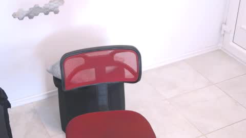 Snapshot of tinakay1 chatting on February 28, 2025, 12:52 pm tinakay1 online show from February 28, 2025, 12:52 pm