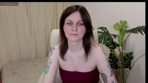 TinaMelt online show from September 21, 2025, 5:25 pm