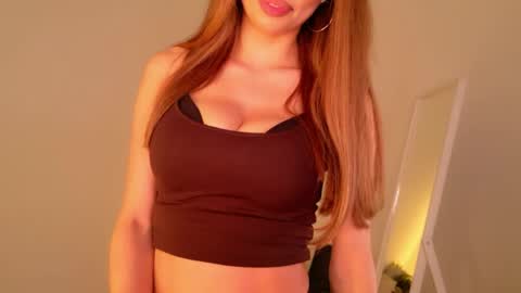 Snapshot of tinapie chatting on May 19, 2026, 1:39 pm Tina online show from May 19, 2026, 1:39 pm