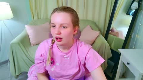 tinasiner online show from April 11, 2026, 3:16 pm