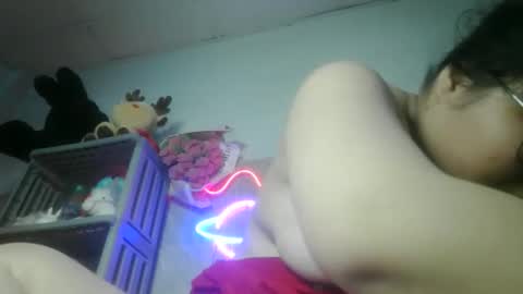 tini_bei online show from April 27, 2026, 4:16 pm