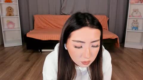 Tina online show from November 17, 2025, 11:16 am