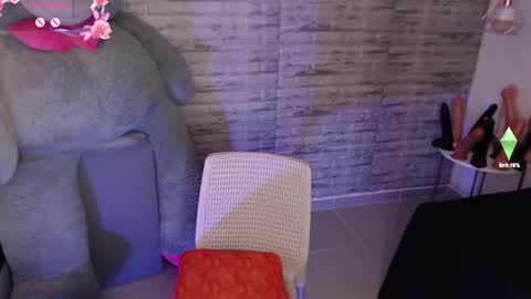 Tinna Goddess online show from February 11, 2026, 3:39 pm