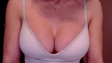 Lily online show from December 19, 2024, 5:50 pm