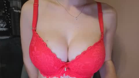 Lily online show from January 31, 2025, 11:03 pm