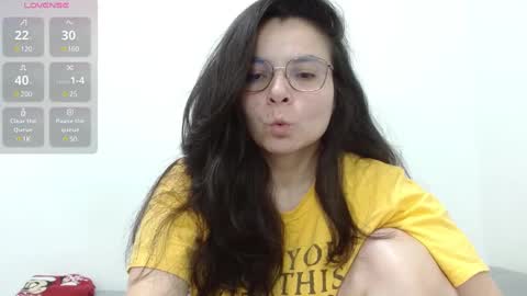 Snapshot of tiny_caroline chatting on February 10, 2025, 6:09 am Tiny Caroline online show from February 10, 2025, 6:09 am