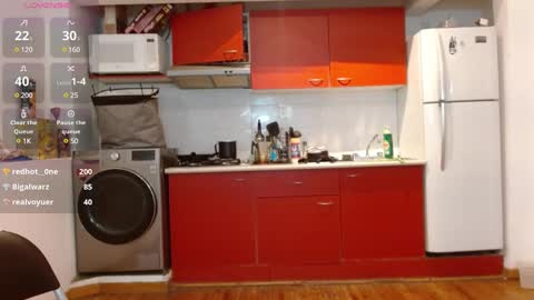 Snapshot of tiny_caroline chatting on February 26, 2025, 10:42 pm Tiny Caroline online show from February 26, 2025, 10:42 pm