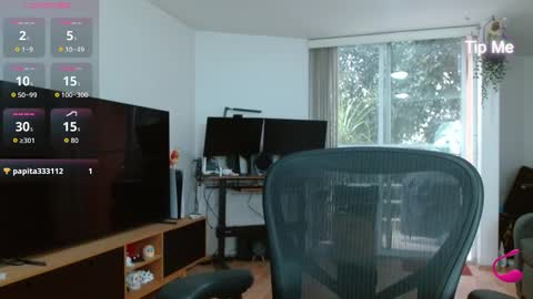 Snapshot of tiny_caroline chatting on November 25, 2025, 11:27 pm Tiny Caroline online show from November 25, 2025, 11:27 pm