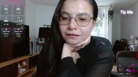 Snapshot of tiny_caroline chatting on January 13, 2026, 8:47 pm Tiny Caroline online show from January 13, 2026, 8:47 pm