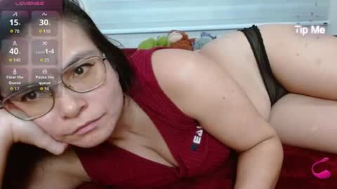 Snapshot of tiny_caroline chatting on July 7, 2026, 4:04 am Tiny Caroline online show from July 7, 2026, 4:04 am