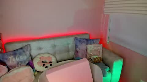 Snapshot of tiny_cora chatting on July 9, 2026, 3:38 pm tiny_cora online show from July 9, 2026, 3:38 pm
