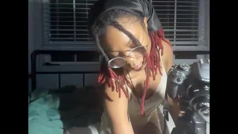 Snapshot of tiny_cupcake2 chatting on April 7, 2026, 3:07 am cupcake online show from April 7, 2026, 3:07 am