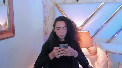 Thomm  Independent Model online show from July 26, 2026, 6:04 pm