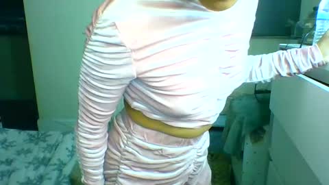 Tinyasian911718 sweetinyasian instagram online show from December 9, 2024, 1:02 pm